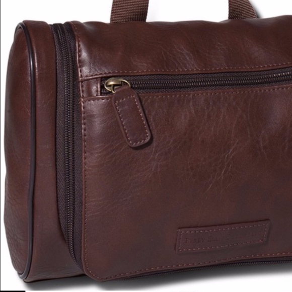 Perry Ellis Other - Perry Ellis Men's Hanging Travel Kit